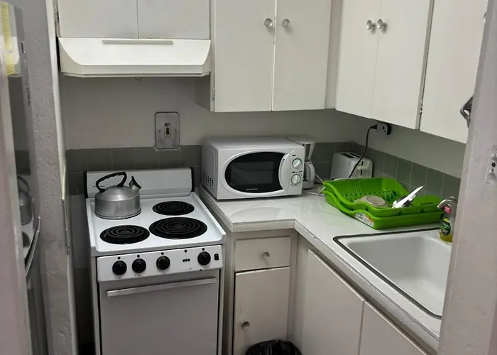 Brick Haven At Club Apartment *